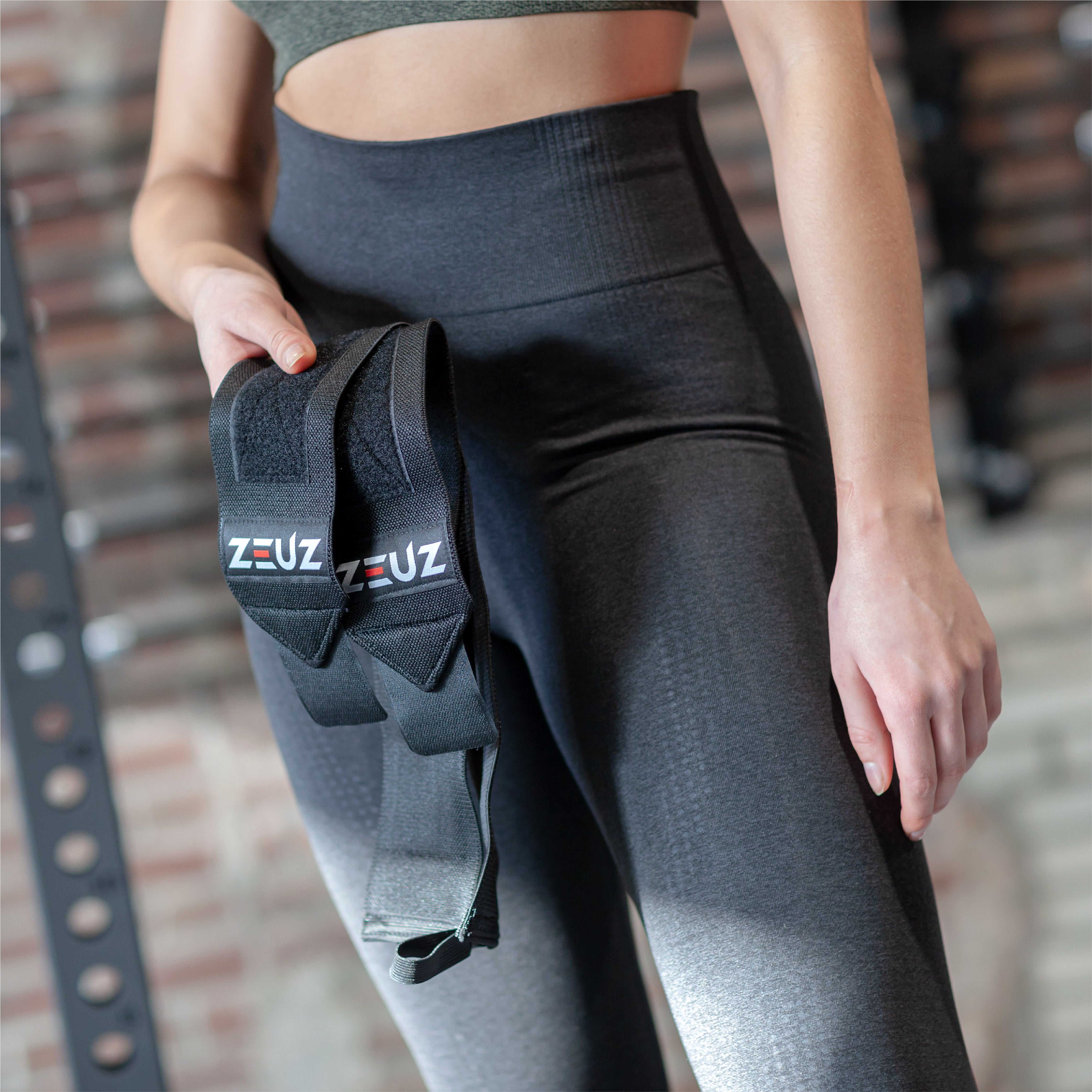 ZEUZ Polsbanden zwart in sportsituatie – ondersteuning tijdens training of lifting