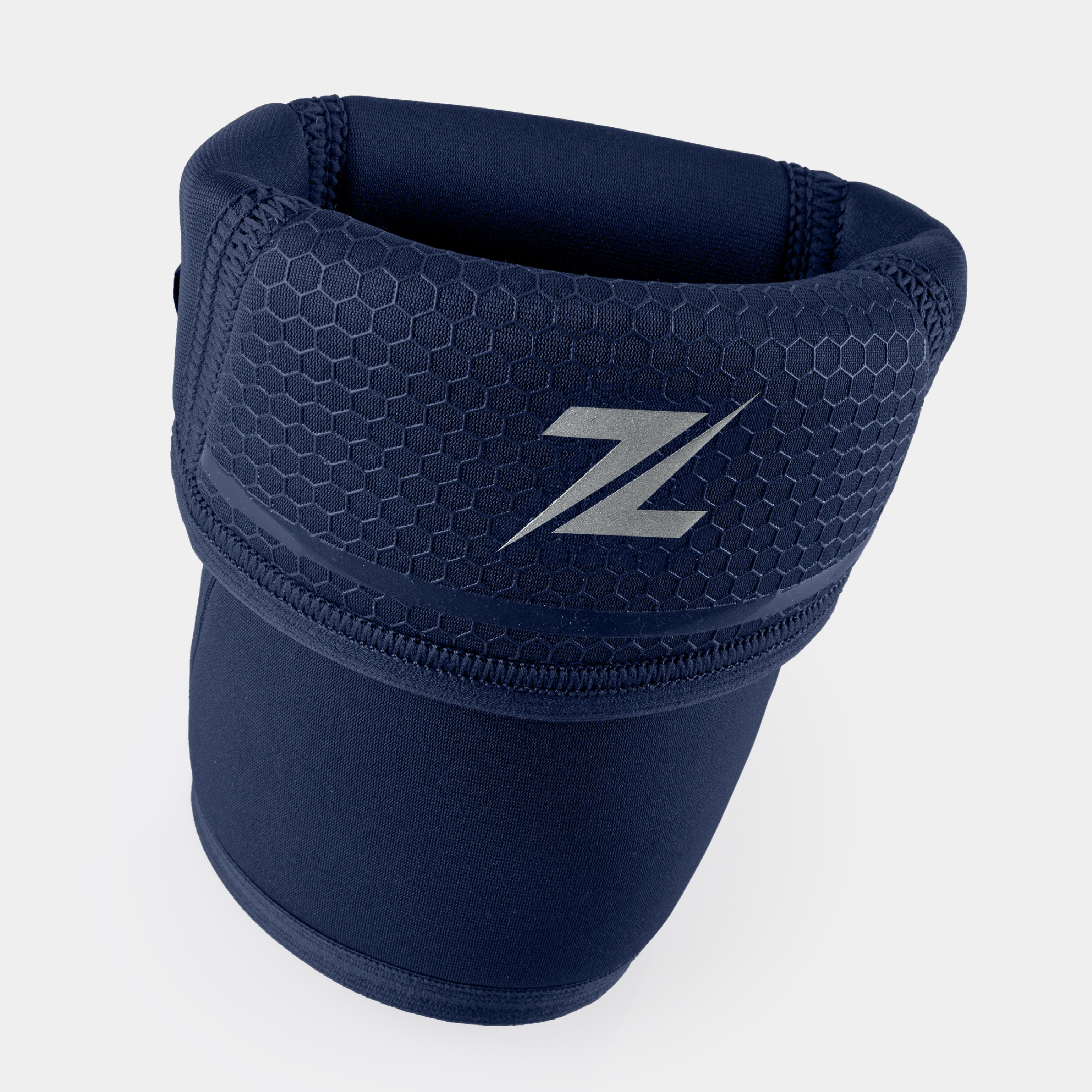 Detail van de anti-slip siliconenstrip aan binnenkant van ZEUZ Knee Sleeves – stevige grip tijdens bewegen