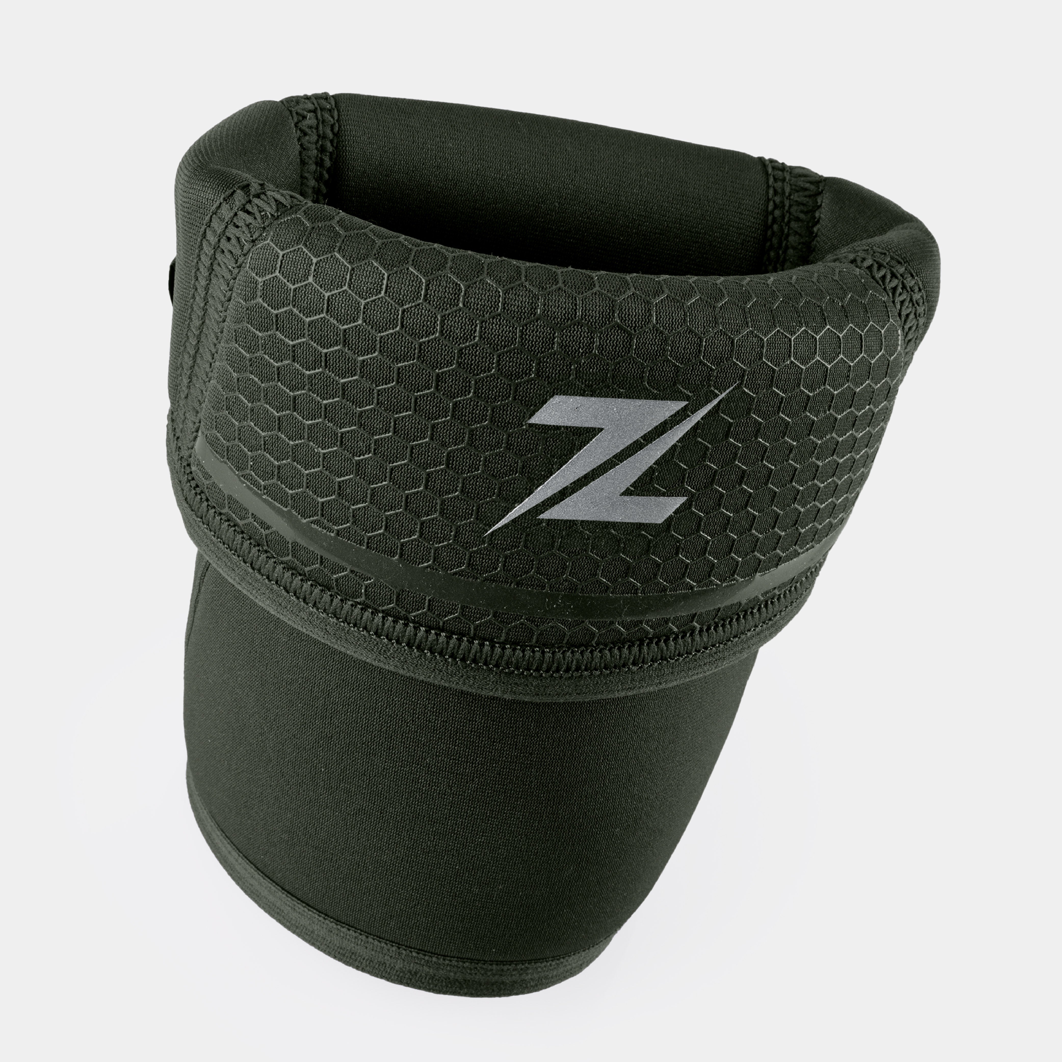 Detail van de anti-slip siliconenstrip aan binnenkant van ZEUZ Knee Sleeves – stevige grip tijdens bewegen