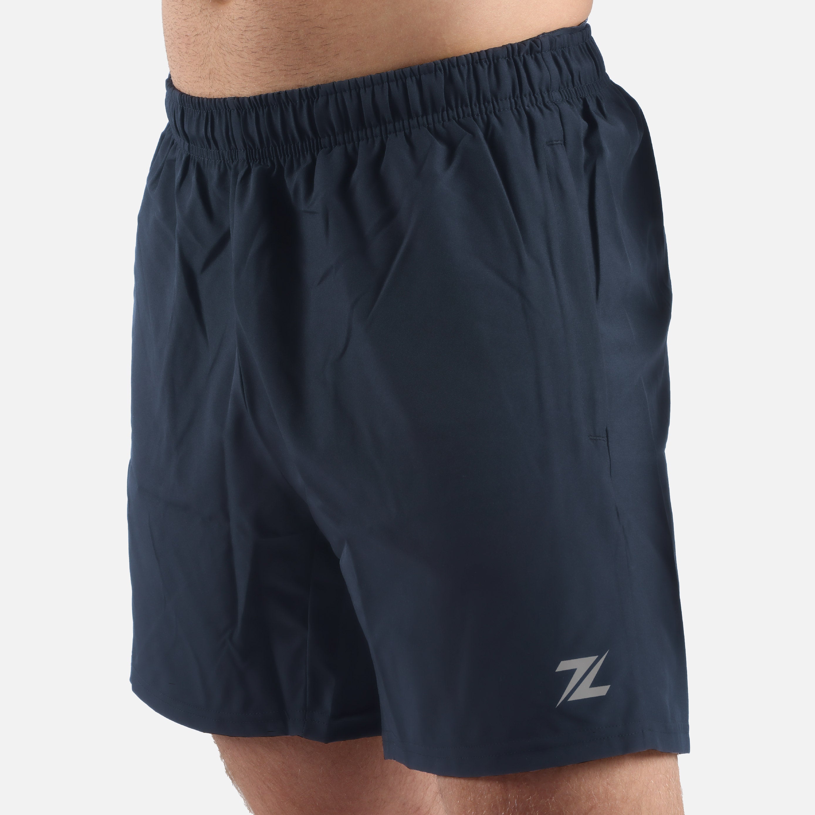 Close-up van de voorkant van ZEUZ Sport Shorts marineblauw – detail van textuur en pasvorm