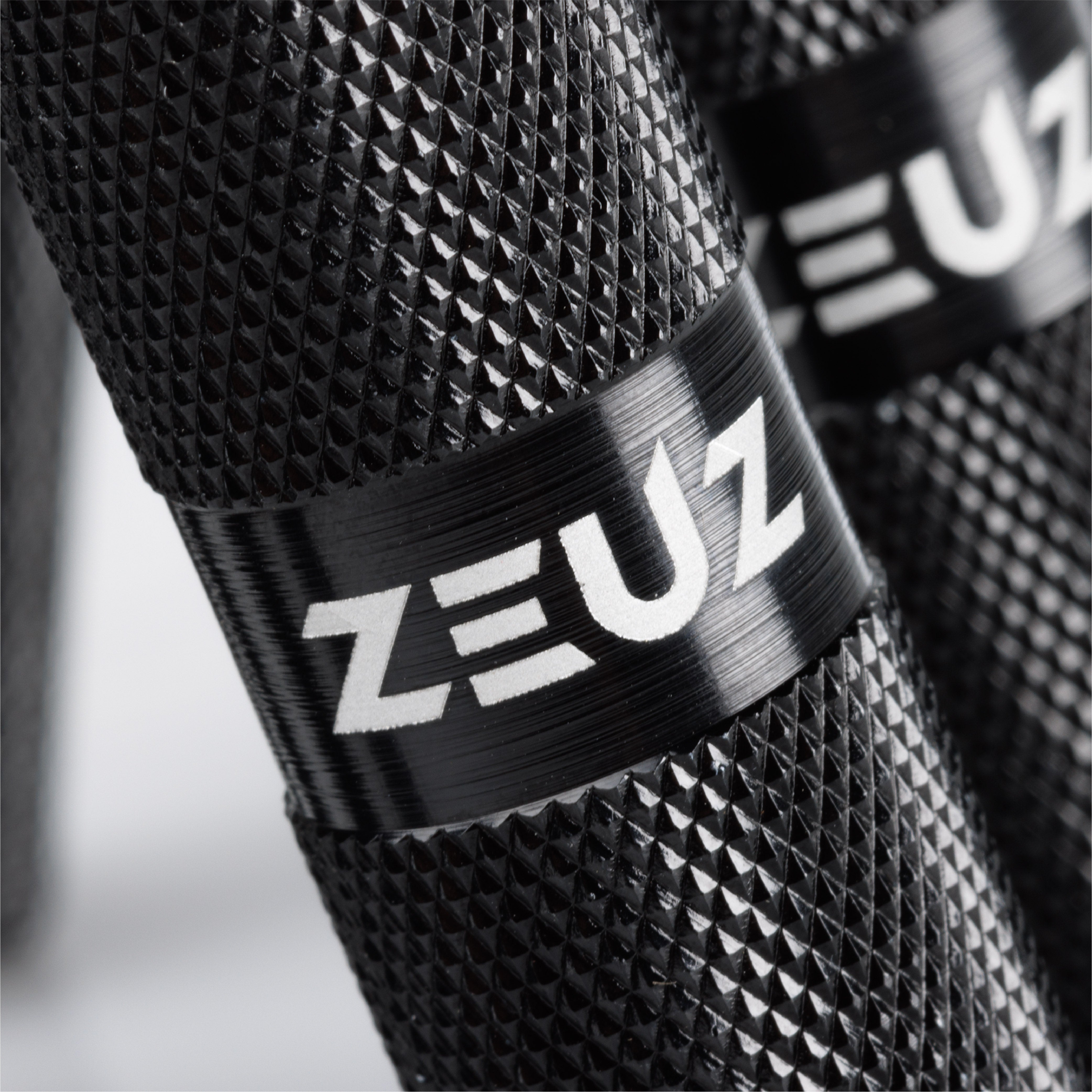 Juego de entrenador manual de metal ZEUZ de 5 piezas: 45 kg, 68 kg, 90 kg, 113 kg, 136 kg - Entrenador de agarre